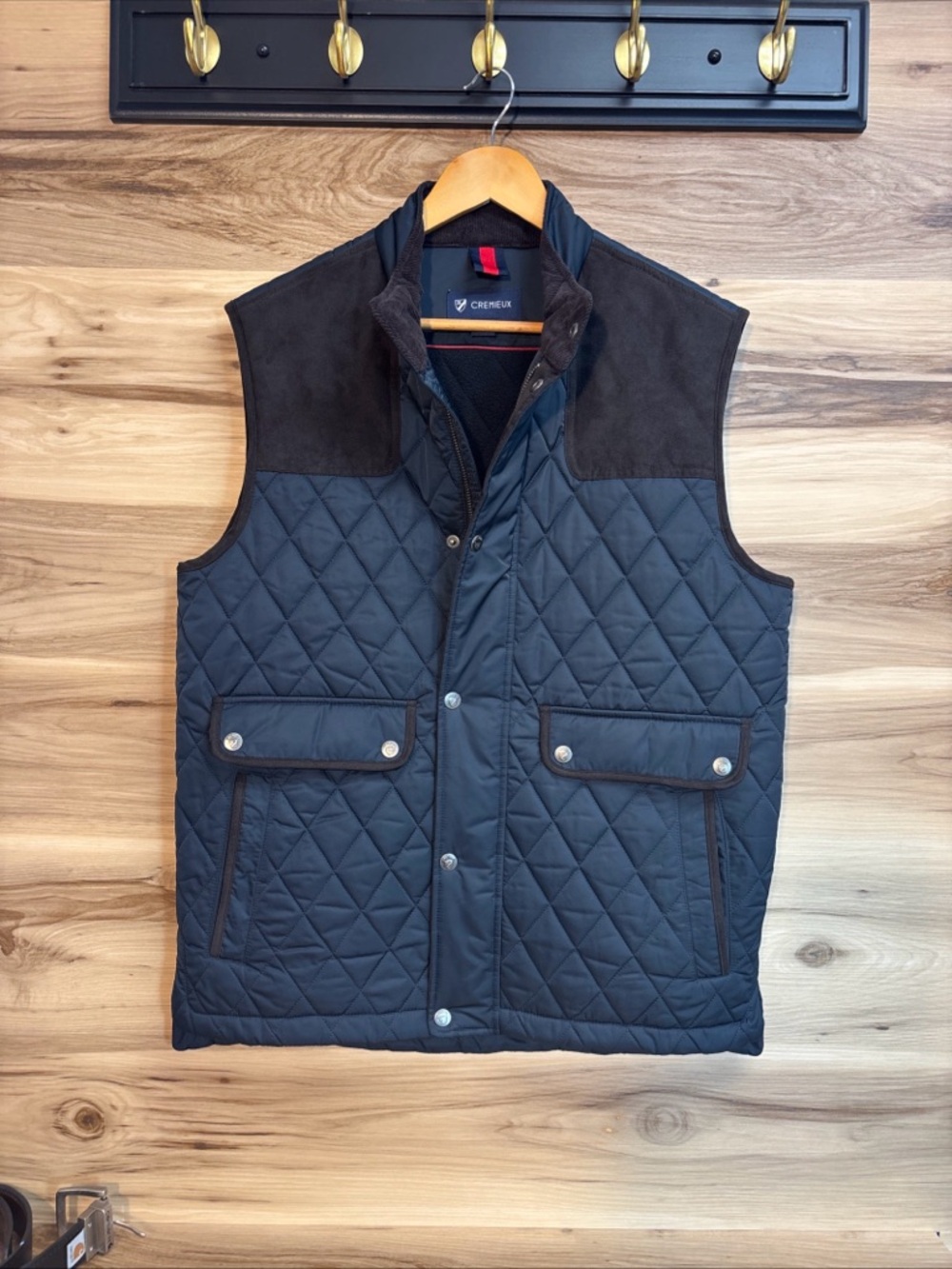 NEW Cremieux Men Quilted Vest Navy Blue Brown Suede Accents front pockets medium